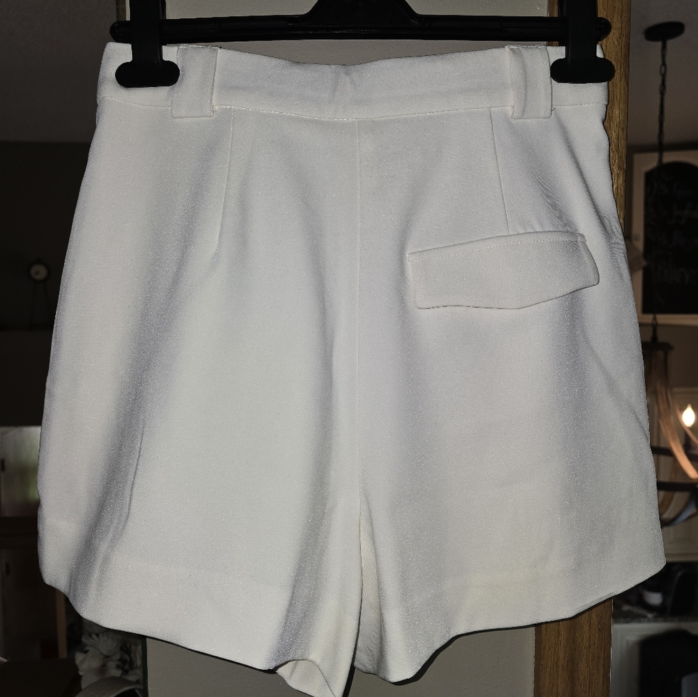 SigourneySuiting Shorts - Ivory - Picture 2 of 16